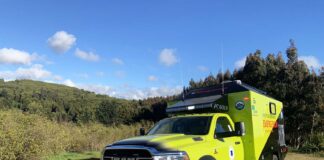 Chilenos crean primer vehículo satelital todoterreno para coordinar combate de incendios