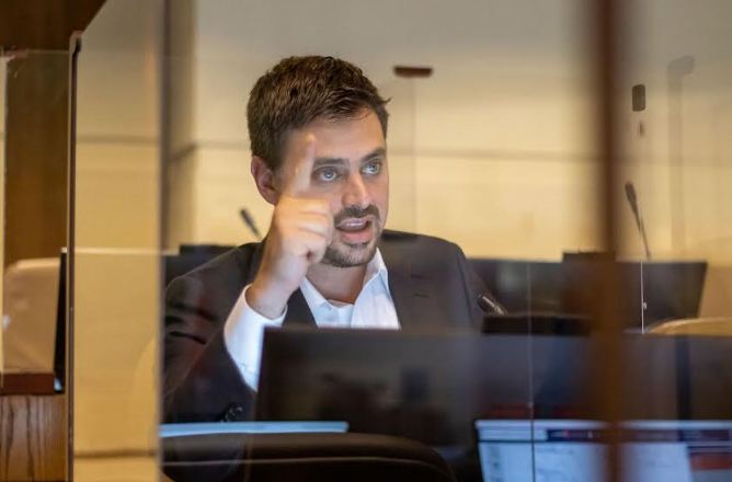 Diputado Manouchehri (PS): “Entregar el litio a capitales foráneos
