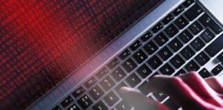 Ciberdelincuentes están creando falsas imágenes y videos sexuales mediante IA para sextorsión