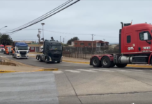 Conductores de Cavilolén se manifiestan en Los Vilos tras quedar fuera de contrato con Minera Los Pelambres