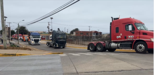 Conductores de Cavilolén se manifiestan en Los Vilos tras quedar fuera de contrato con Minera Los Pelambres