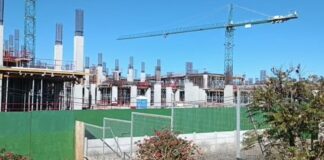 Protesta de trabajadores paraliza parcialmente obras del nuevo Hospital de Illapel por denuncia de sueldos impagos
