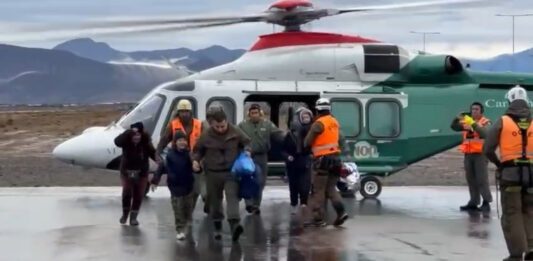 Carabineros supera los 30 rescates aéreos durante el sistema frontal y refuerza llamado a colaborar en las evacuaciones
